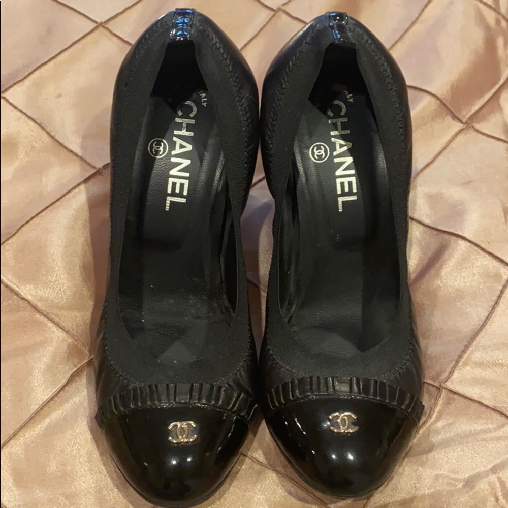 Chanel fabulous black leather heels, size 36.5